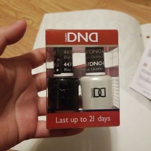 Gel nail polish (red color)